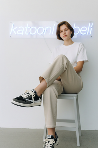 کتونی نایک ترویس بدون ساق زنانه 2